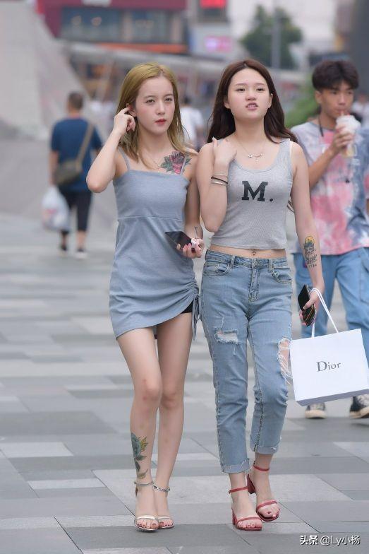 小姐姐的纹身挺不错 ​ ​​​