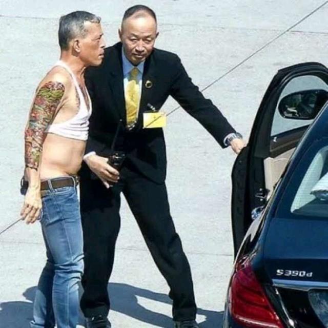 泰国国王满背纹身